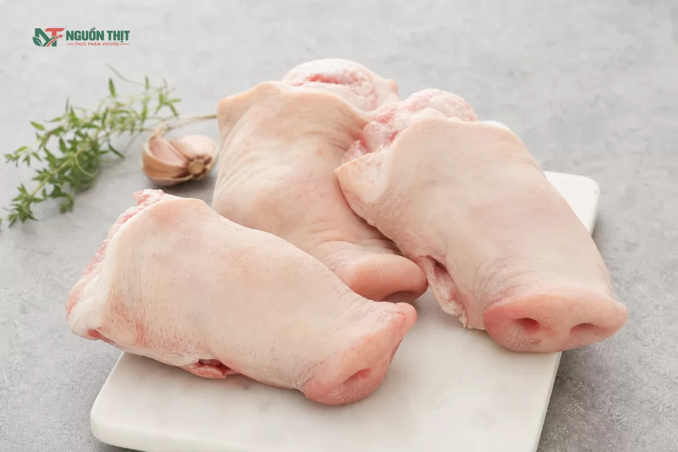 Hình minh họa Mũi heo đông lạnh Miratorg nhập khẩu Nga là sản phẩm gì?