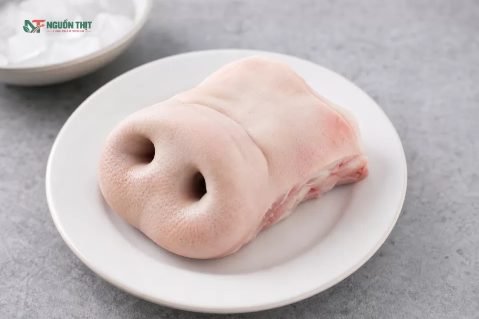 Hình minh họa Cách nhận biết mũi heo đông lạnh được bảo quản tốt