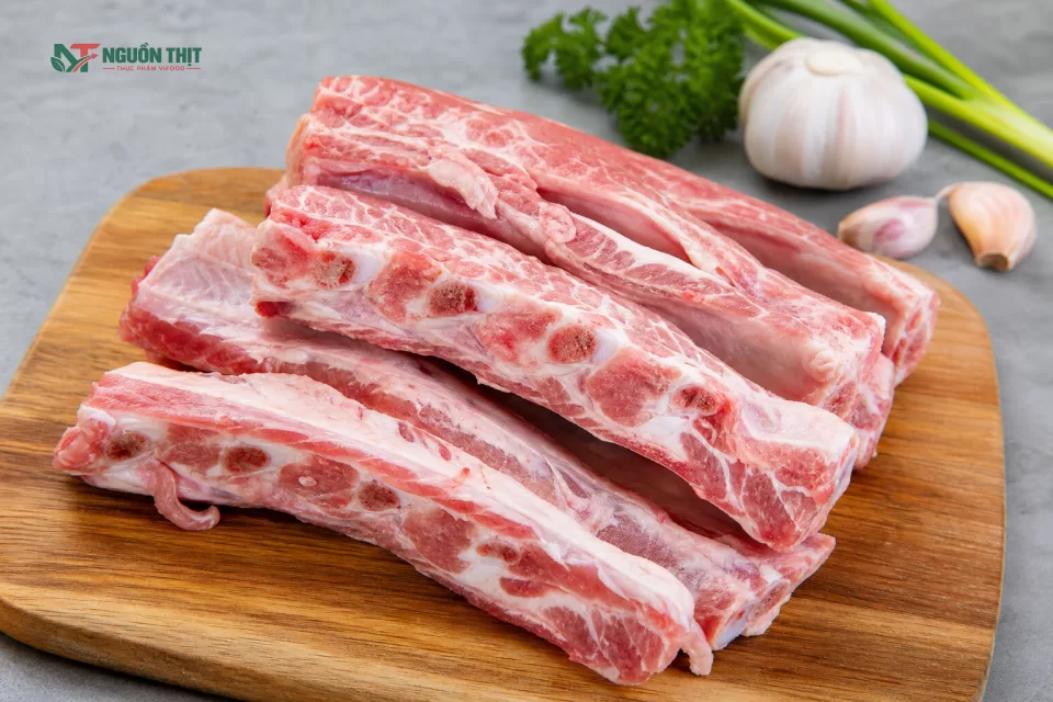 Hình minh họa Kinh nghiệm nhận biết sườn sụn heo đông lạnh chất lượng
